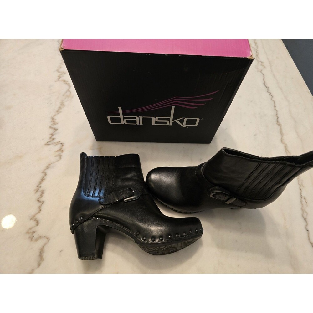 Dansko Boots Womens Size 7.5 Leather Rhianna Booties Platform Heel Studded Shoes